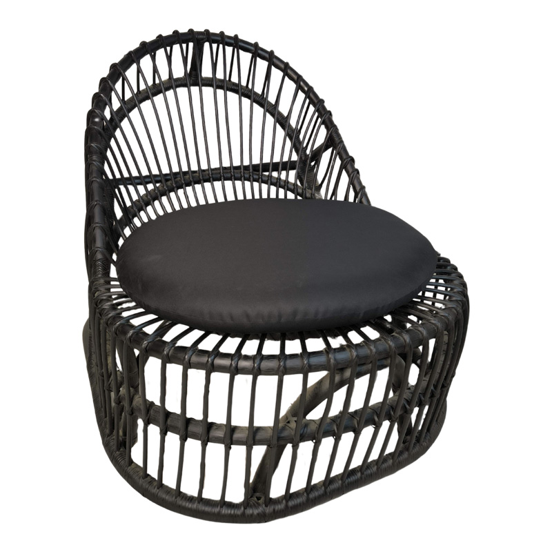 Πολυθρόνα Tromso paakoworld pe rattan σε μαύρη απόχρωση με μαύρο μαξιλάρι 80x85x98εκ 343-000094